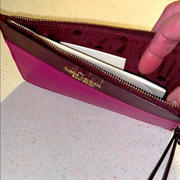 ❗️SALE❗️NWT Kate Spade Wristlet! - Picture 3 of 5